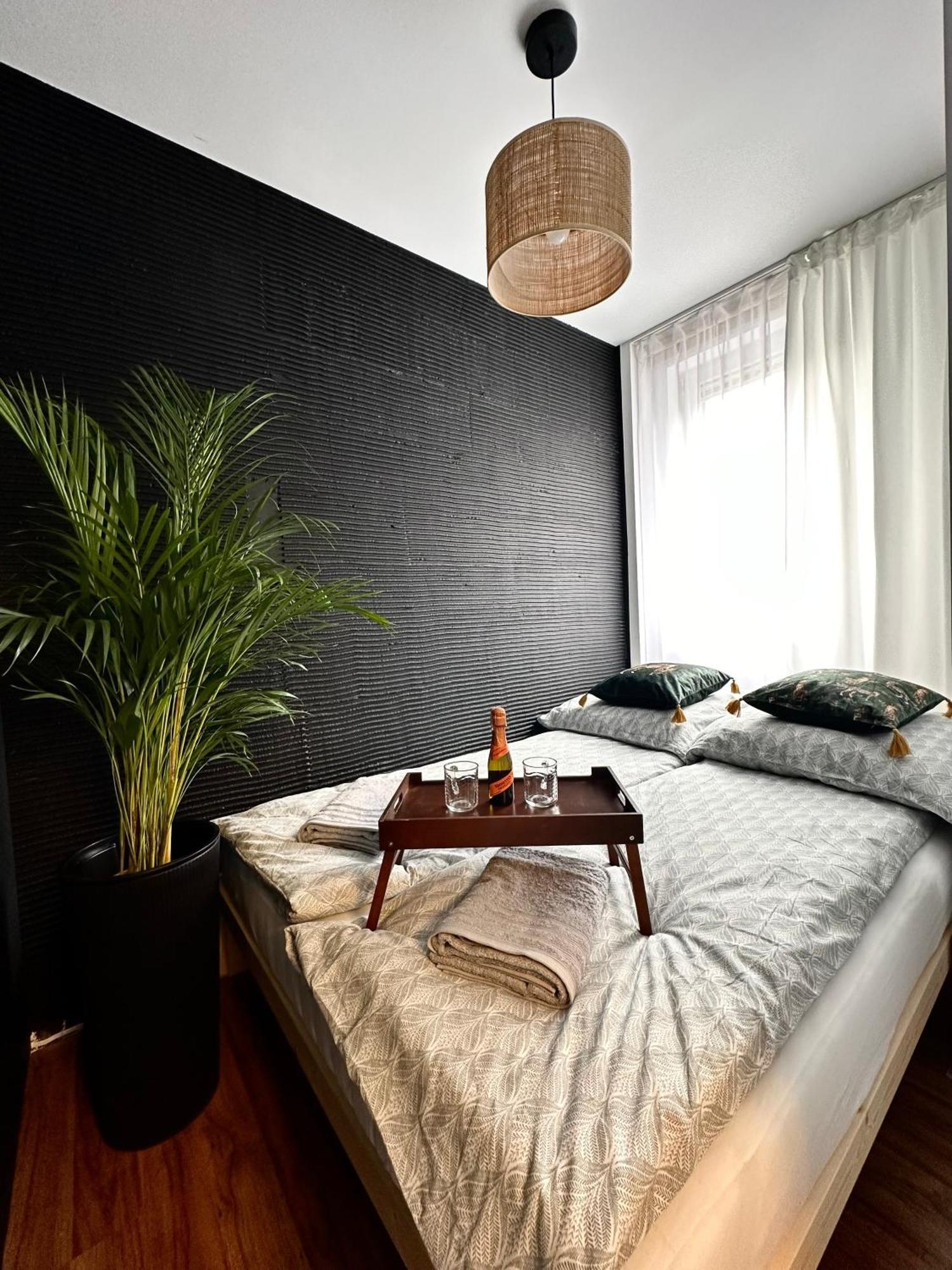 Laciarska ~ 200m Main Square ~ Self Check-in 20h Apartament